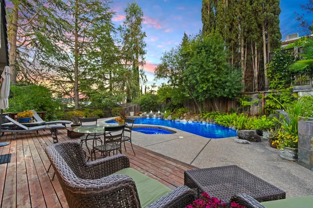 $919,900 | 8574 Willings Way, Fair Oaks, CA 95628