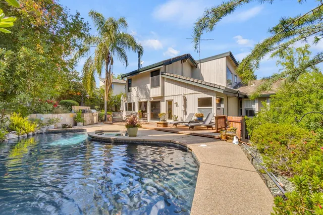 $919,900 | 8574 Willings Way, Fair Oaks, CA 95628