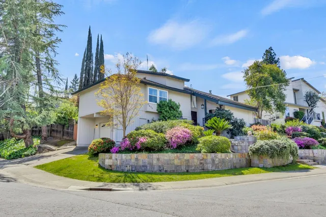 $919,900 | 8574 Willings Way, Fair Oaks, CA 95628
