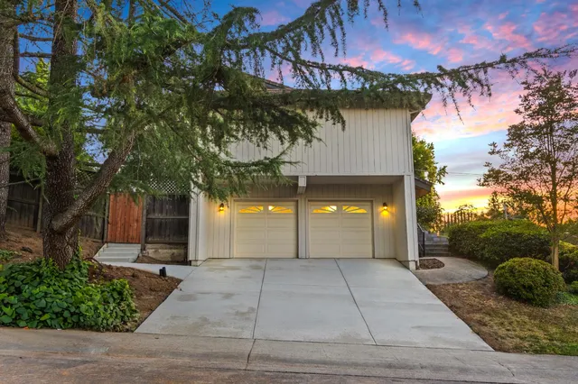 $919,900 | 8574 Willings Way, Fair Oaks, CA 95628