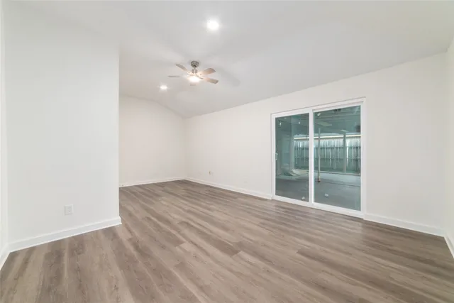 $2,000 | 17003 Summer Dew Lane, Houston, TX 77095