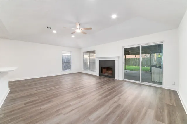 $2,000 | 17003 Summer Dew Lane, Houston, TX 77095