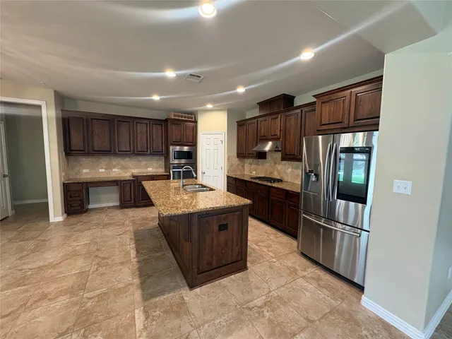 $3,350 | 410 Catalina Lane, Austin, TX 78737