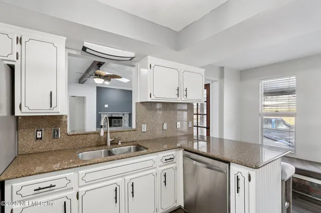 $2,600 | 1854 Lakotna Drive, Orange Park, FL 32073