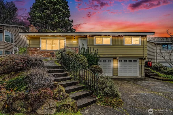 $5,750 | 7028 39th Avenue Northeast, Seattle, WA 98115