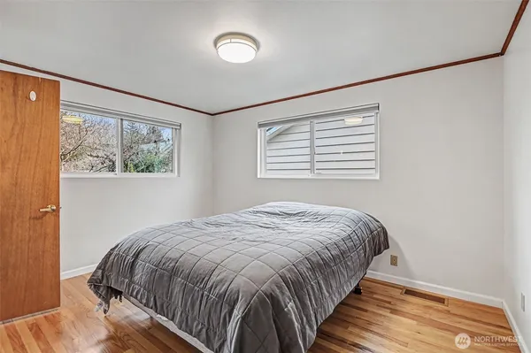 $5,750 | 7028 39th Avenue Northeast, Seattle, WA 98115