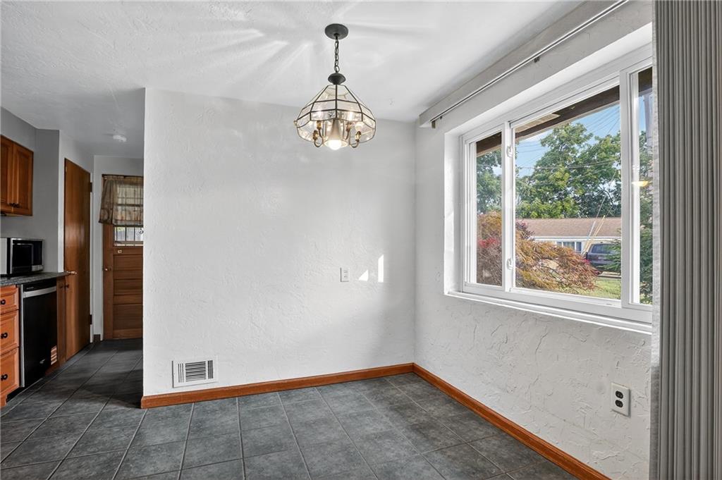 3528 Oakleaf Road Pittsburgh, PA 15227 - Photo 13 of 41 Gallery Image 13