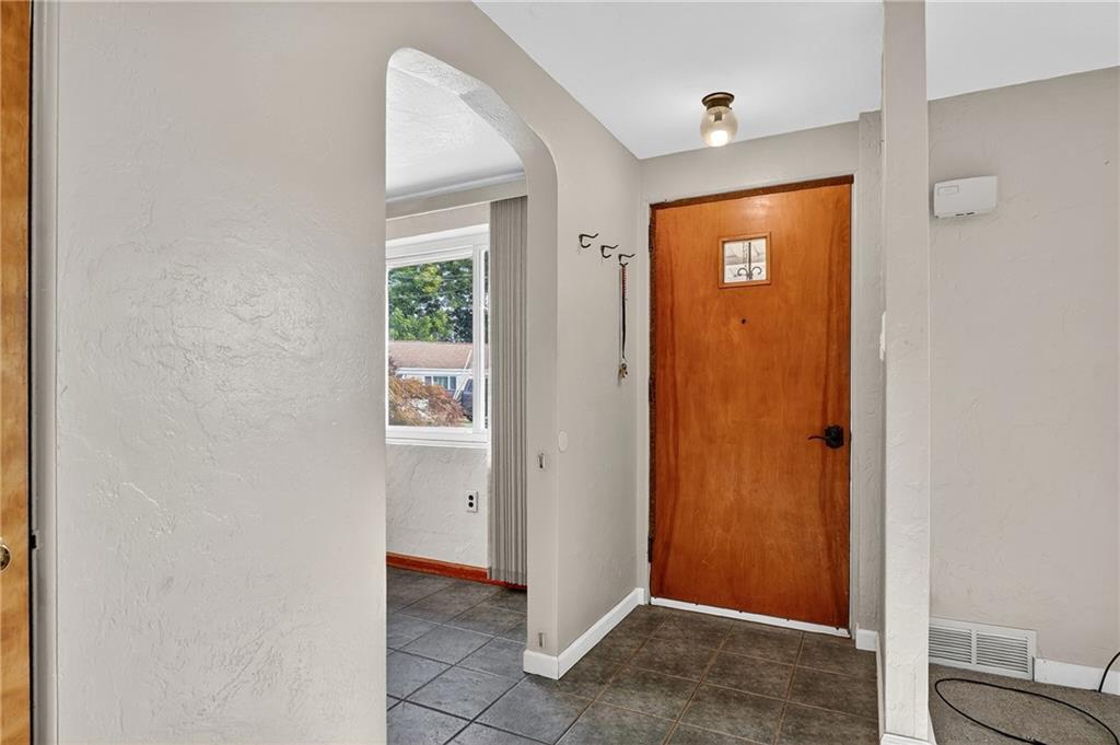 3528 Oakleaf Road Pittsburgh, PA 15227 - Photo 8 of 41 Gallery Image 8