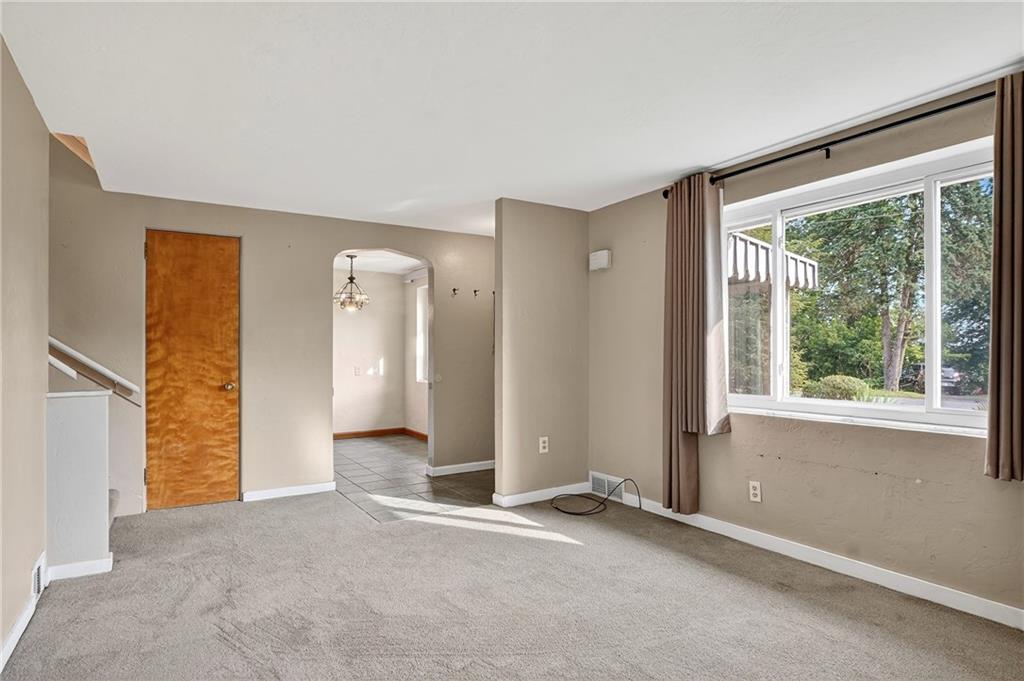 3528 Oakleaf Road Pittsburgh, PA 15227 - Photo 10 of 41 Gallery Image 10