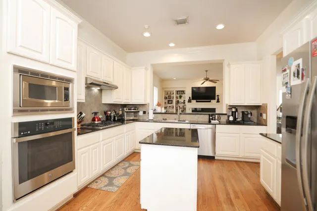 $499,900 | 3130 Heritage Creek Terrace, Houston, TX 77008