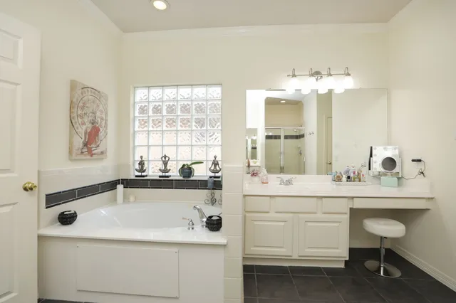 $499,900 | 3130 Heritage Creek Terrace, Houston, TX 77008