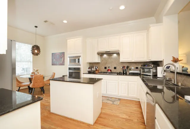 $499,900 | 3130 Heritage Creek Terrace, Houston, TX 77008