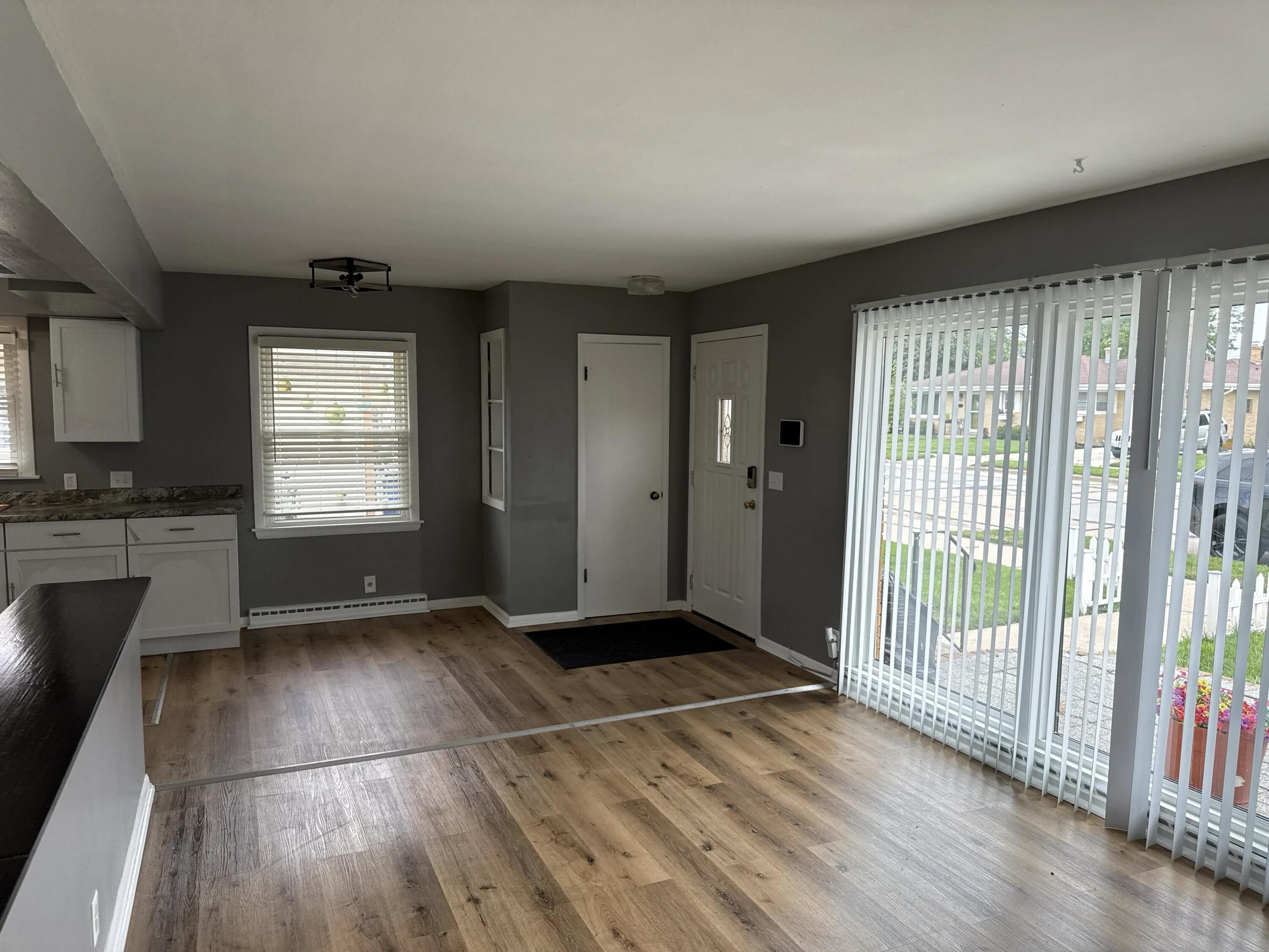 3800 Lasalle Street Racine, WI 53402 - Photo 12 of 74 Living Room
