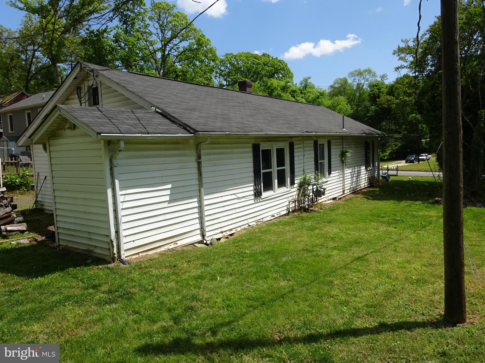 18610 Old Triangle Road Triangle, VA 22172 - Photo 3 of 5