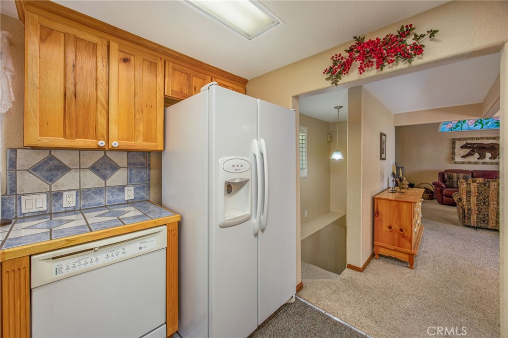 1134 Scenic Way Rimforest, CA 92378 - Photo 13 of 37 Kitchen comes fully equipped with Refrigerator & Dishwasher!