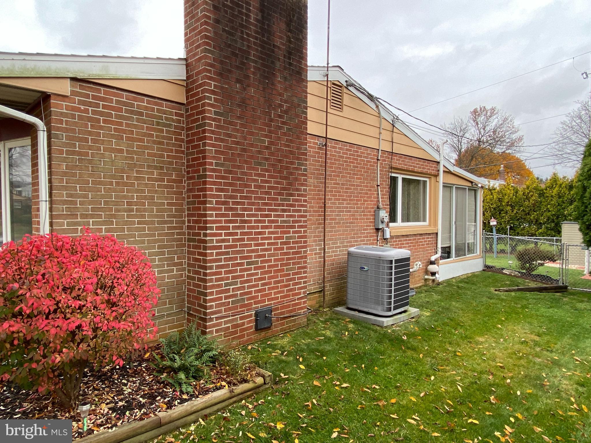 55 Octagon Avenue Sinking Spring, PA 19608 - Photo 5 of 39