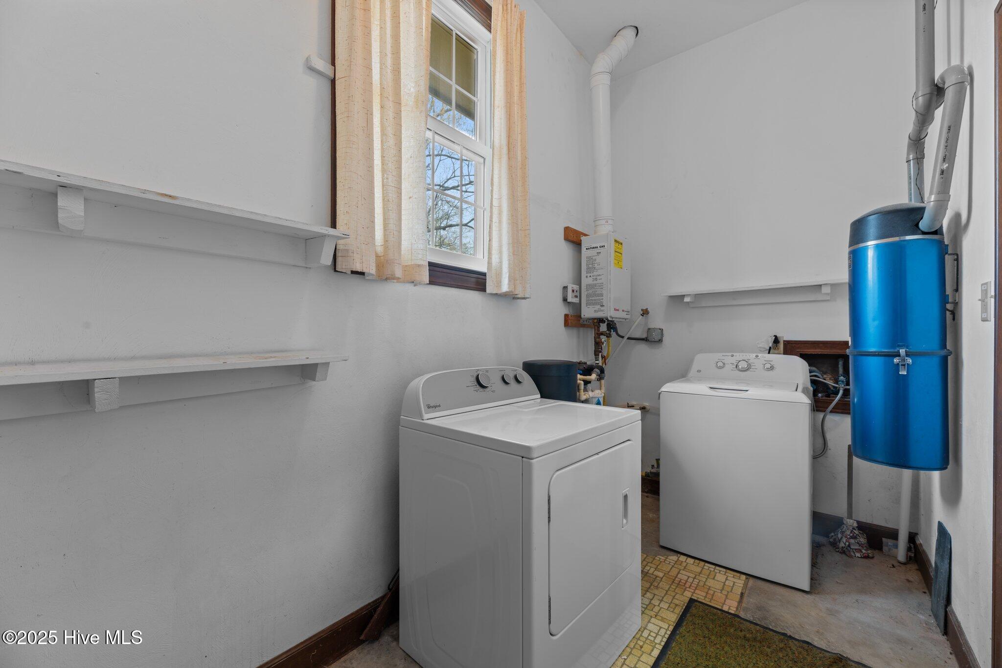 4109 Holly Ridge Road Trent Woods, NC 28562 - Photo 19 of 53 Laundry Rm