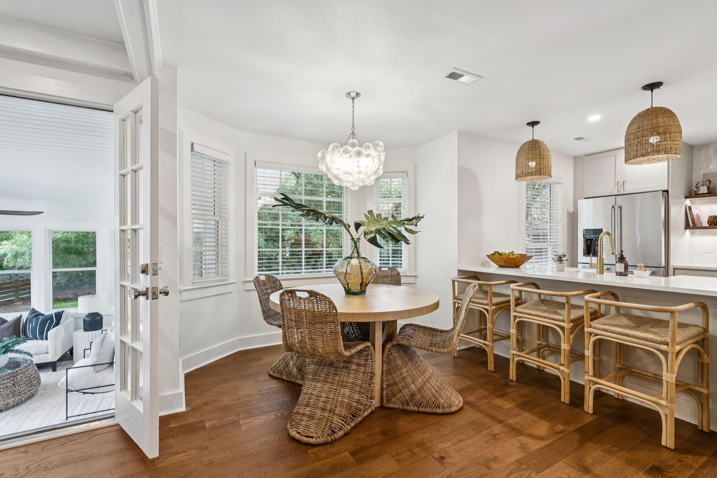 809 O'Sullivan Drive Mount Pleasant, SC 29464 - Photo 17 of 44 Dining Area