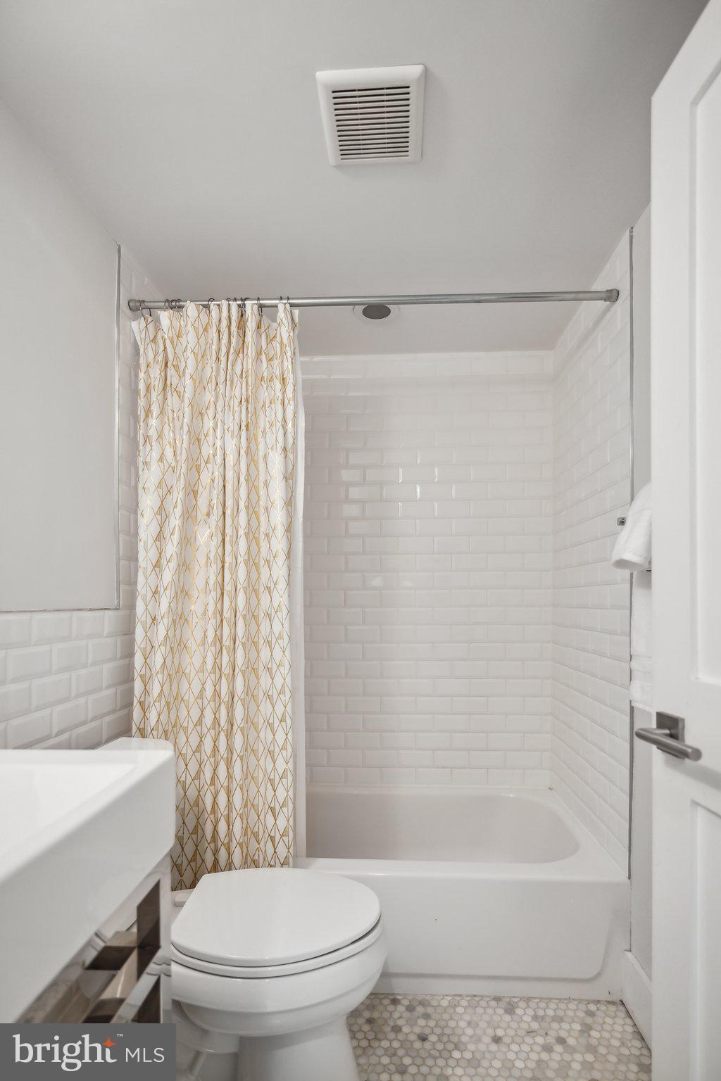 1601 18th Street Northwest, Unit 304 Washington, DC 20009 - Photo 16 of 24