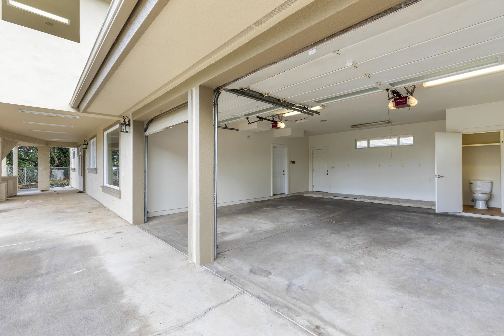 44 Pokoa Place Haiku, HI 96708 - Photo 24 of 29 a view of a building