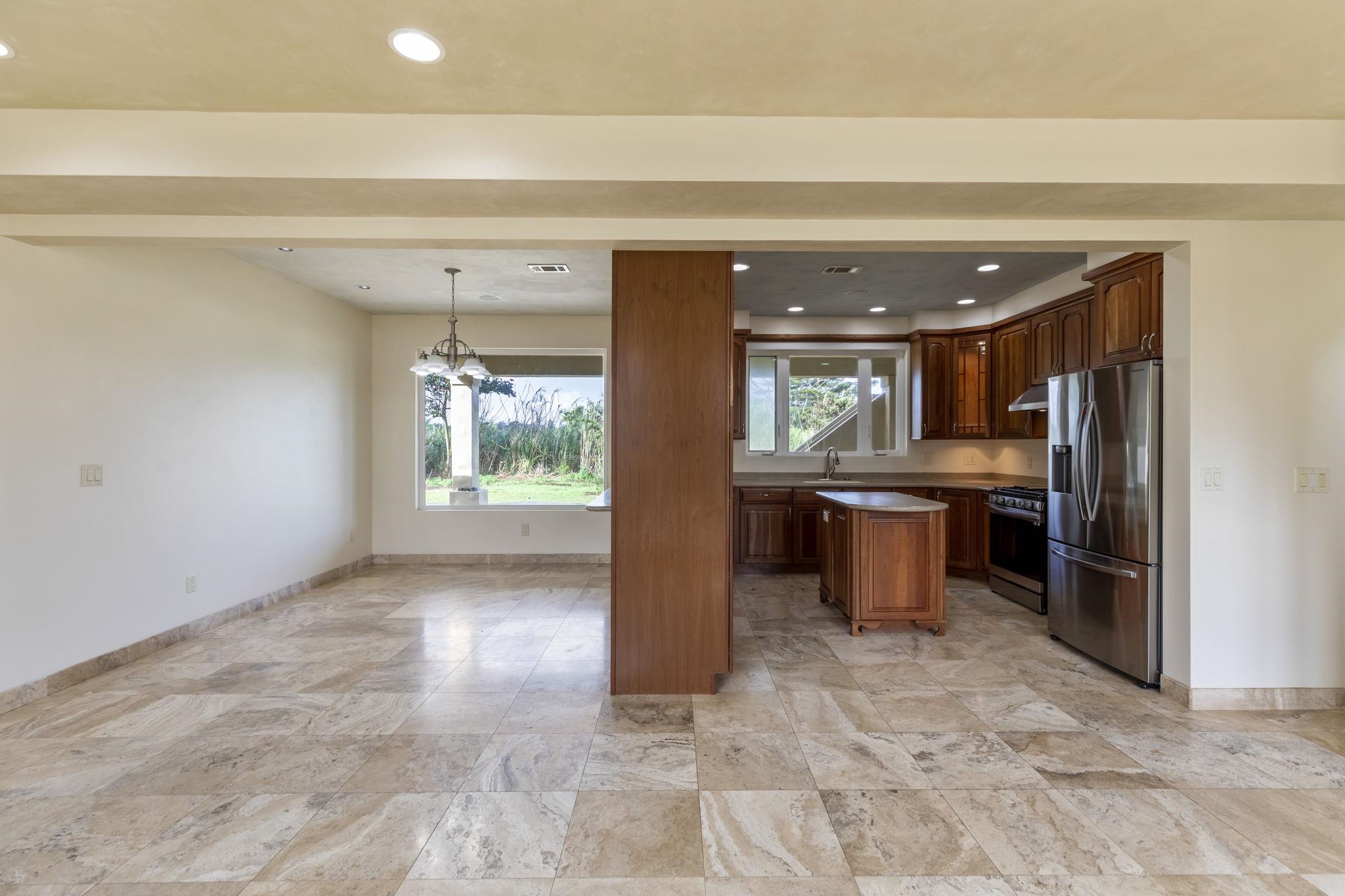 44 Pokoa Place Haiku, HI 96708 - Photo 26 of 29 a view of kitchen with open kitchen