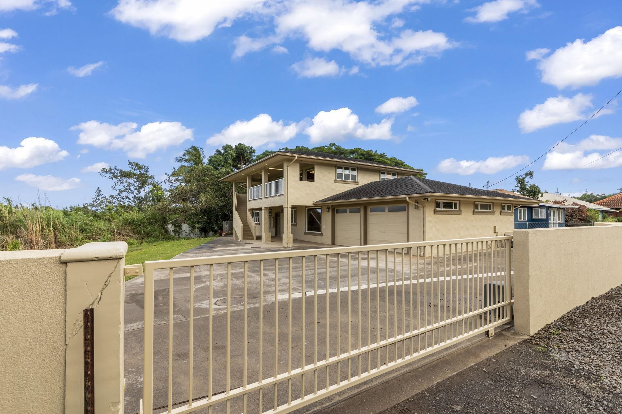 44 Pokoa Place Haiku, HI 96708 - Photo 29 of 29 a view of a house with a balcony