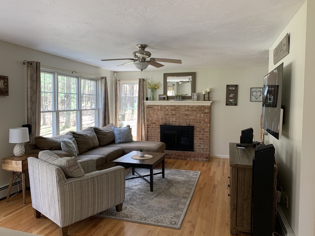5 Borkum Road Spencer, MA 01562 - Photo 2 of 10 Gallery Image 2