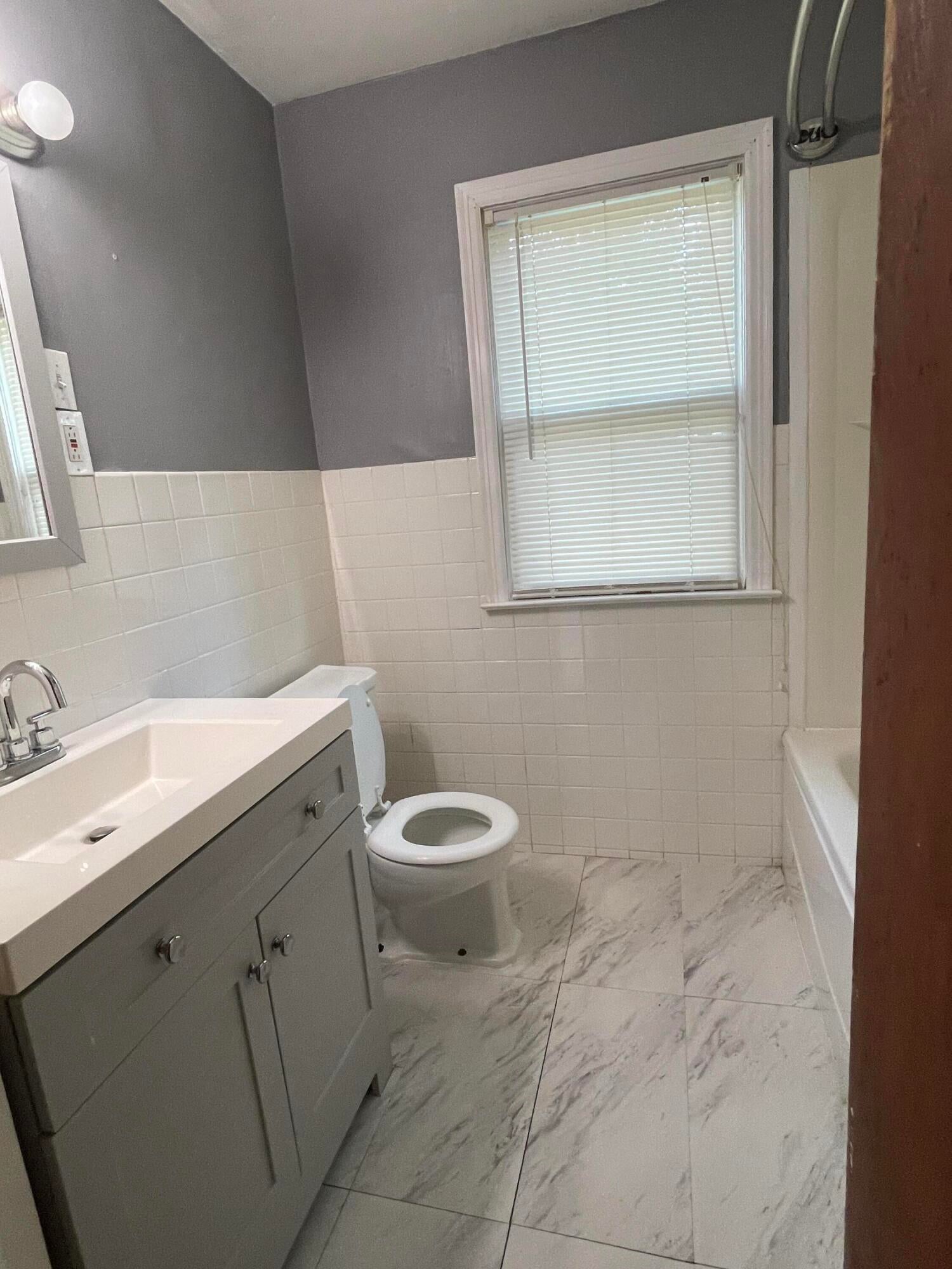 707 Independence Street Columbia, MO 65203 - Photo 9 of 18 Bathroom