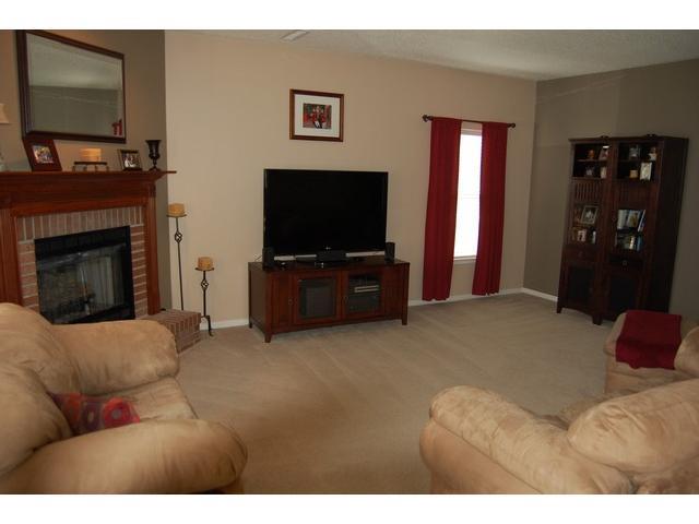 9221 West Reflection Court Pendleton, IN 46064 - Photo 7 of 23 Gallery Image 7