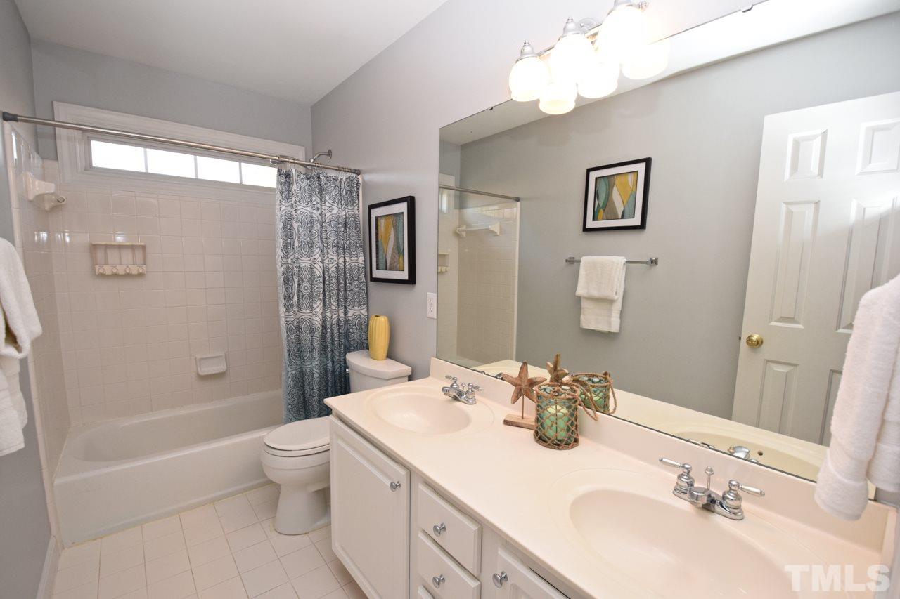 12421 Mayhurst Place Raleigh, NC 27614 - Photo 16 of 25 Gallery Image 16