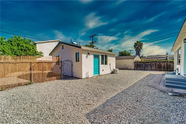 $1,995 | 11420 Clovis Avenue, Los Angeles, CA 90059