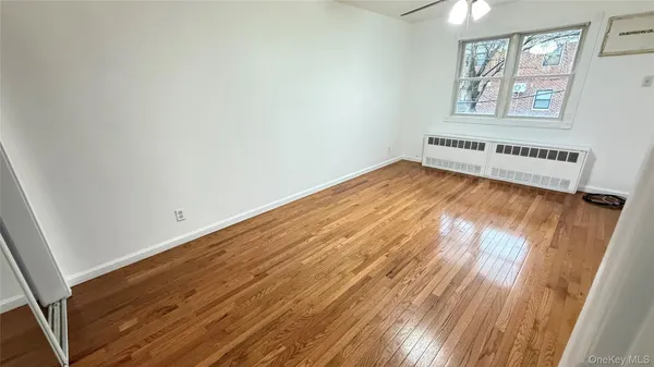 $3,200 | 25-10 88th Street | Jackson Heights