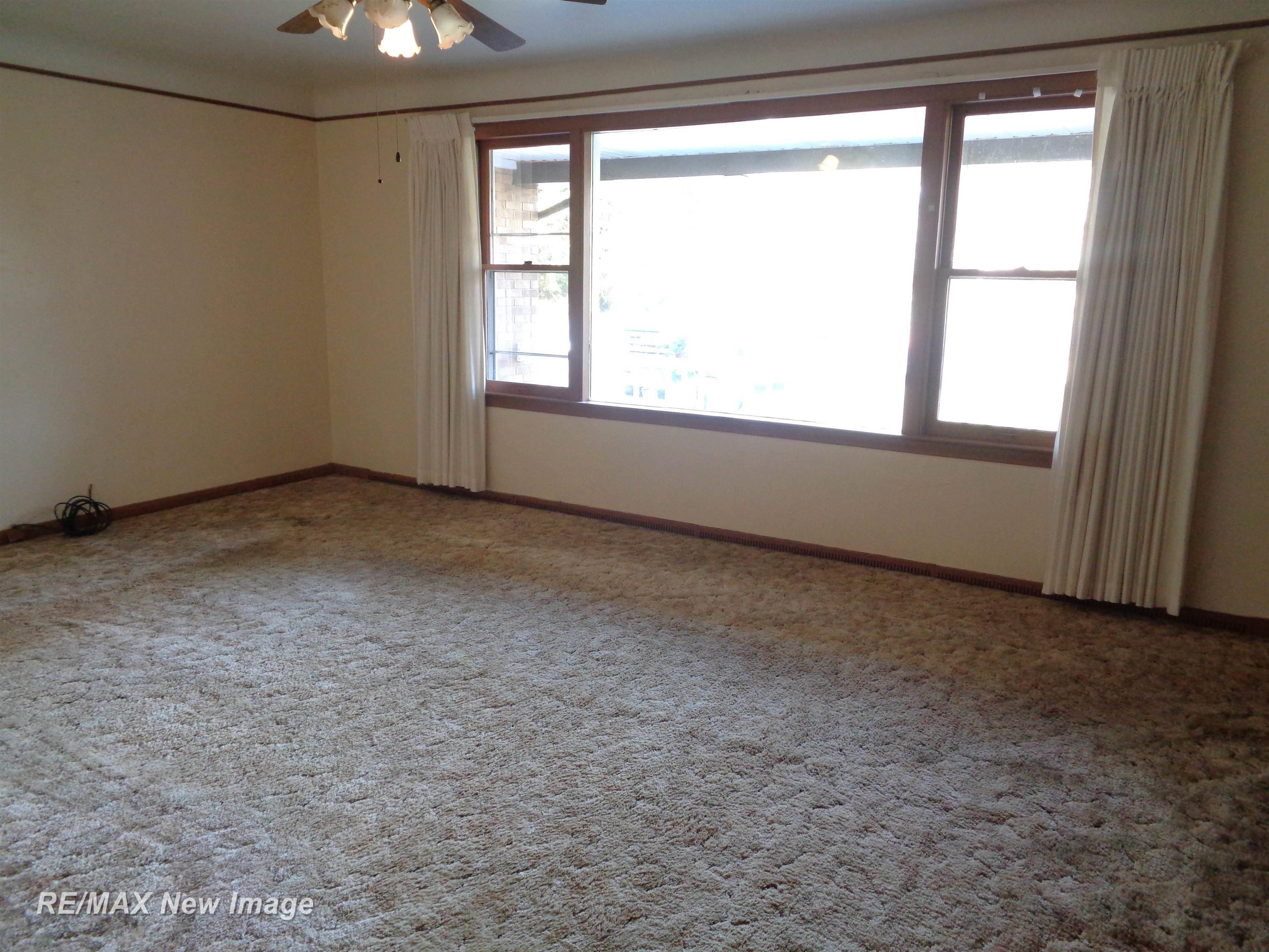 4740 South Washington Road Saginaw, MI 48601 - Photo 2 of 27 50159568-2a39e691-0904-4f81-9bd3-956a79a6d9ee.JPG