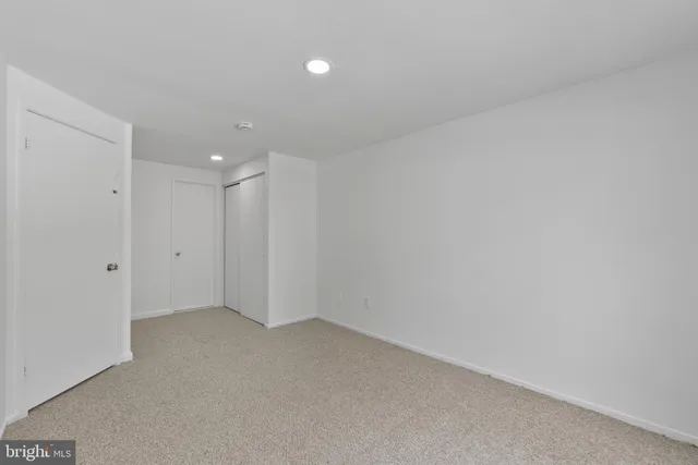 $2,300 | 8619 Welbeck Way, Gaithersburg, MD 20886