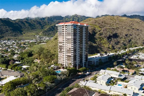 $649,000 | 250 Kawaihae Street, Unit 2E, Honolulu, HI 96825