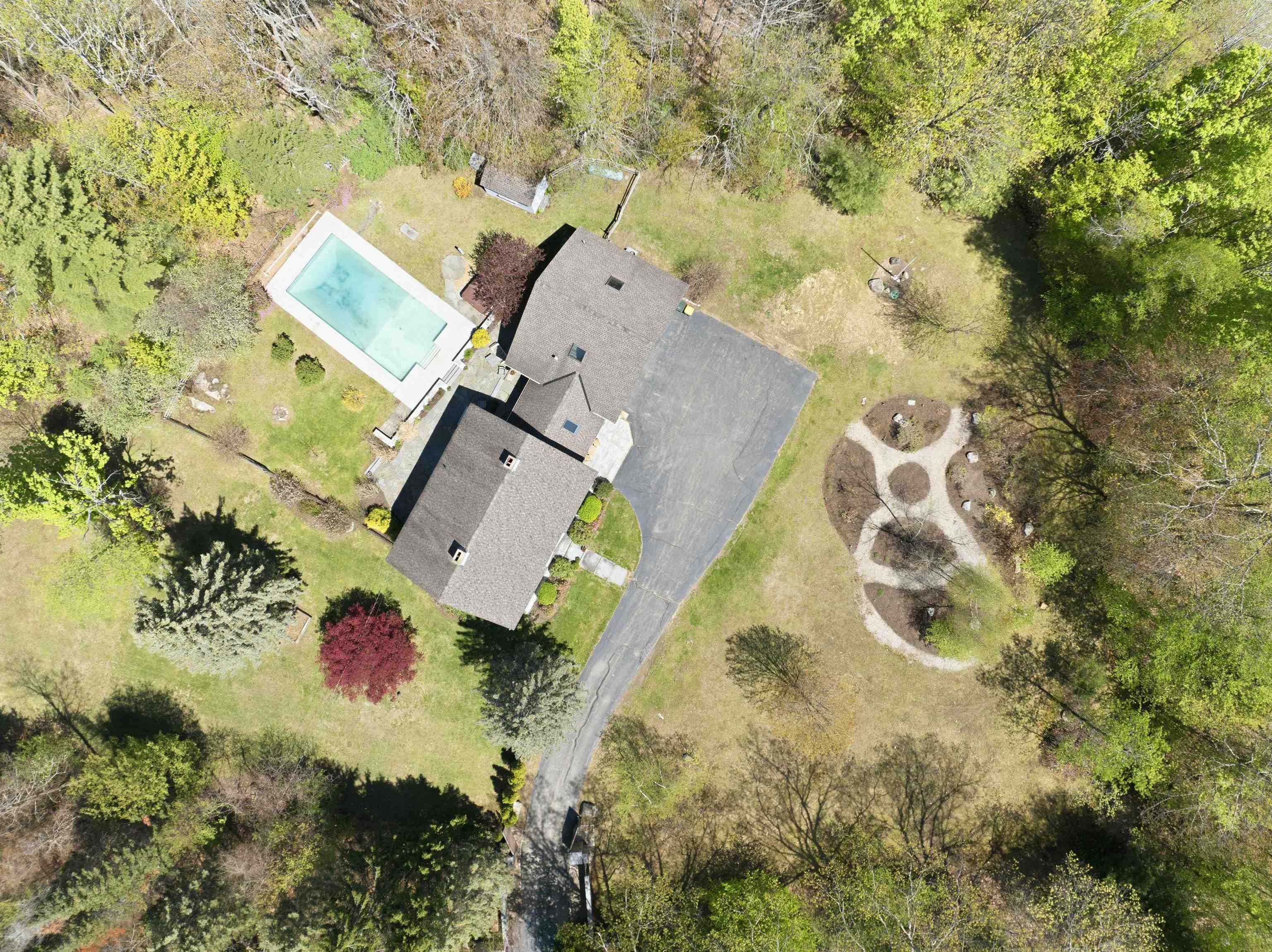 2671 Parade Road Laconia, NH 03246 - Photo 9 of 52