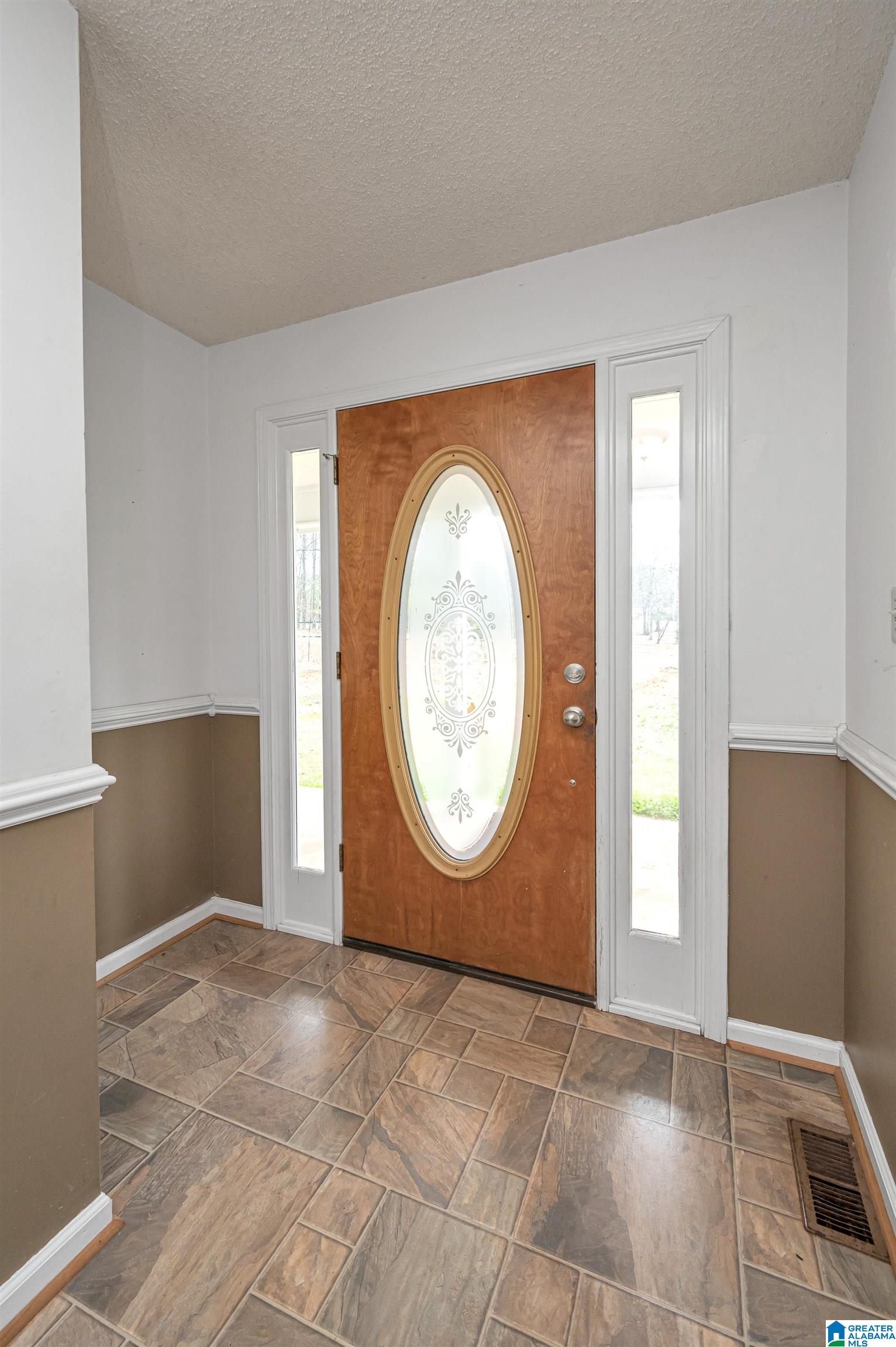 632 Arrowhead Lane Talladega, AL 35160 - Photo 3 of 36