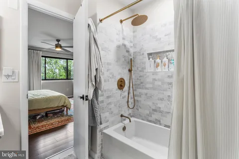 $549,000 | 817 Kater Street, Unit B, Philadelphia, PA 19147