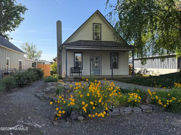 $372,500 | 1316 Grant Avenue, Prosser, WA 99350