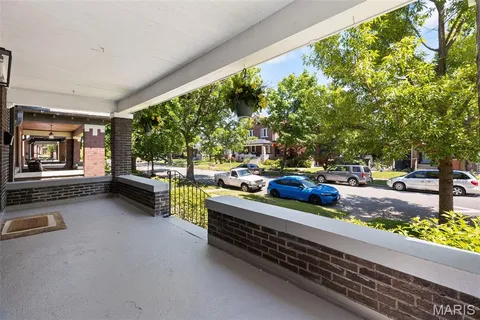 $365,000 | 5928 De Giverville Avenue, St. Louis, MO 63112