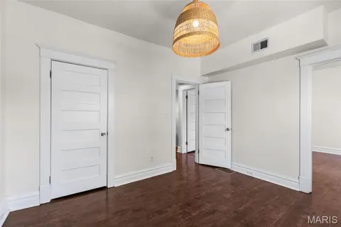 $365,000 | 5928 De Giverville Avenue, St. Louis, MO 63112