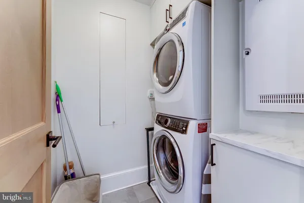 $16,000 | 1327 R Street Northwest, Unit 2, Washington, DC 20009