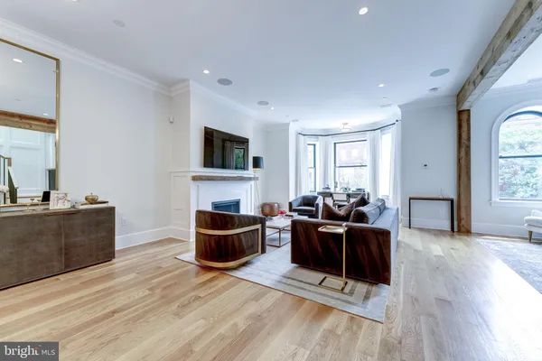 $16,000 | 1327 R Street Northwest, Unit 2, Washington, DC 20009