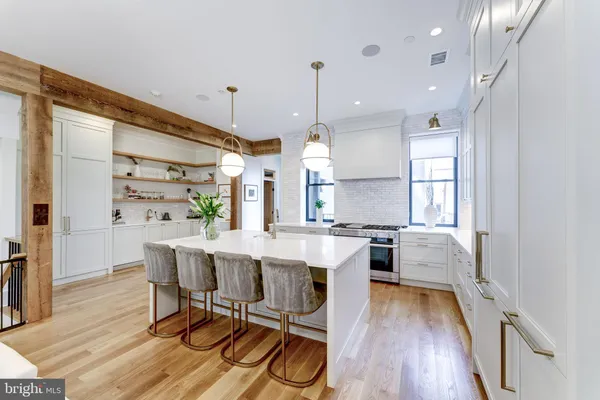 $16,000 | 1327 R Street Northwest, Unit 2, Washington, DC 20009