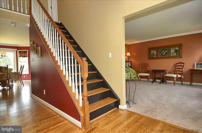 307 Stuart Court Berryville, VA 22611 - Photo 14 of 29 Foyer with center hall