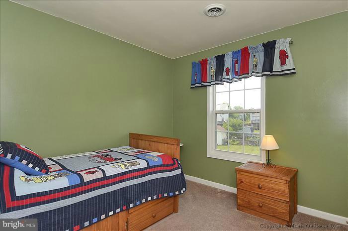 307 Stuart Court Berryville, VA 22611 - Photo 8 of 29 Bedroom #3