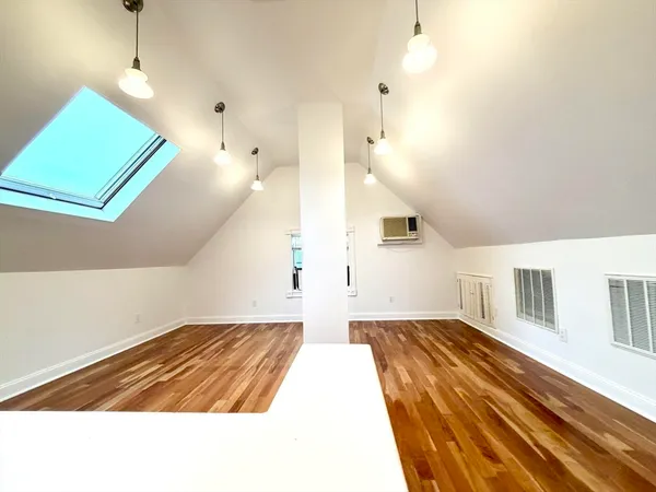 $3,600 | 11 Pennsylvania Avenue, Unit 11, Newton, MA 02464