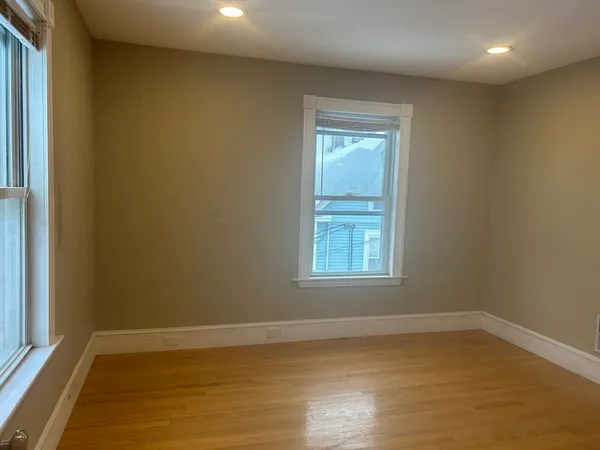 $3,600 | 11 Pennsylvania Avenue, Unit 11, Newton, MA 02464