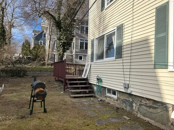 $3,600 | 11 Pennsylvania Avenue, Unit 11, Newton, MA 02464