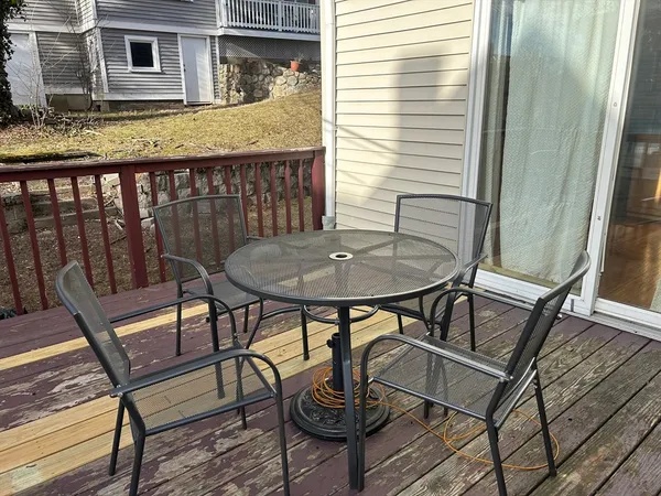 $3,600 | 11 Pennsylvania Avenue, Unit 11, Newton, MA 02464